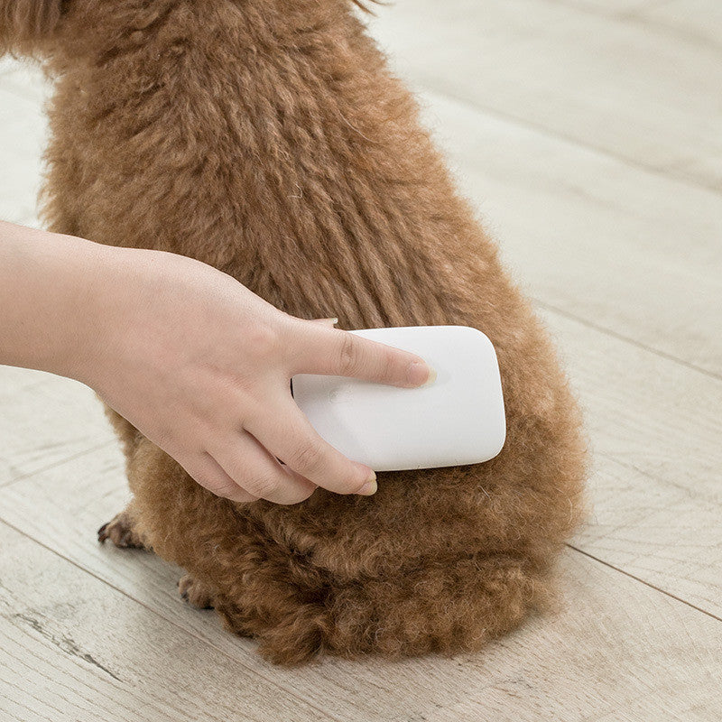 HKM-0661949 Silicone Pet Hair Comb for Cats and Dogs - Non-Slip Massage Brush in Beige