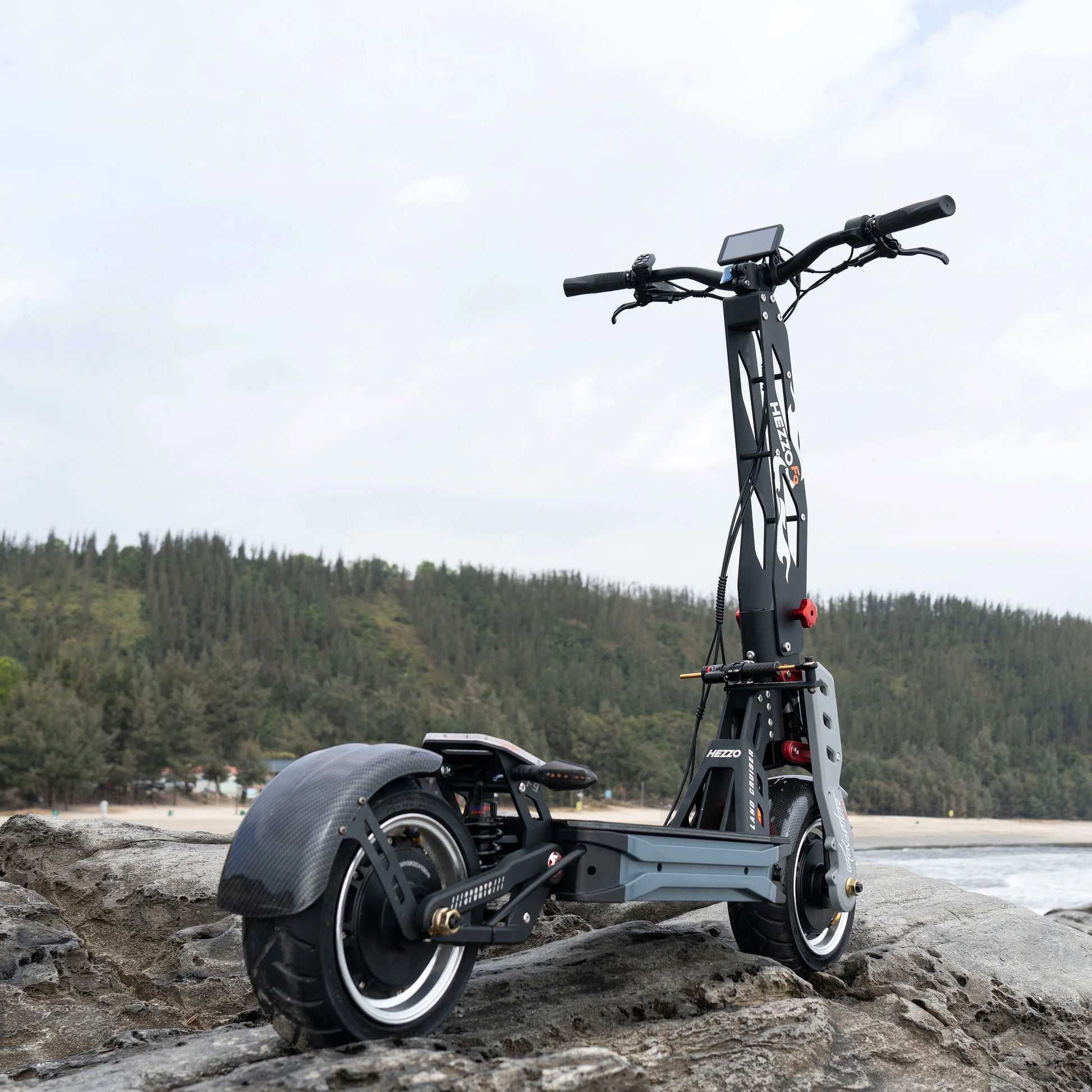 HKM-067987 Powerful Electric Offroad Scooter, 8000W Dual Motors, 90Km/h Max Speed, 12 Inch Fat Tires, 80-100Km Range, Foldable, Waterproof