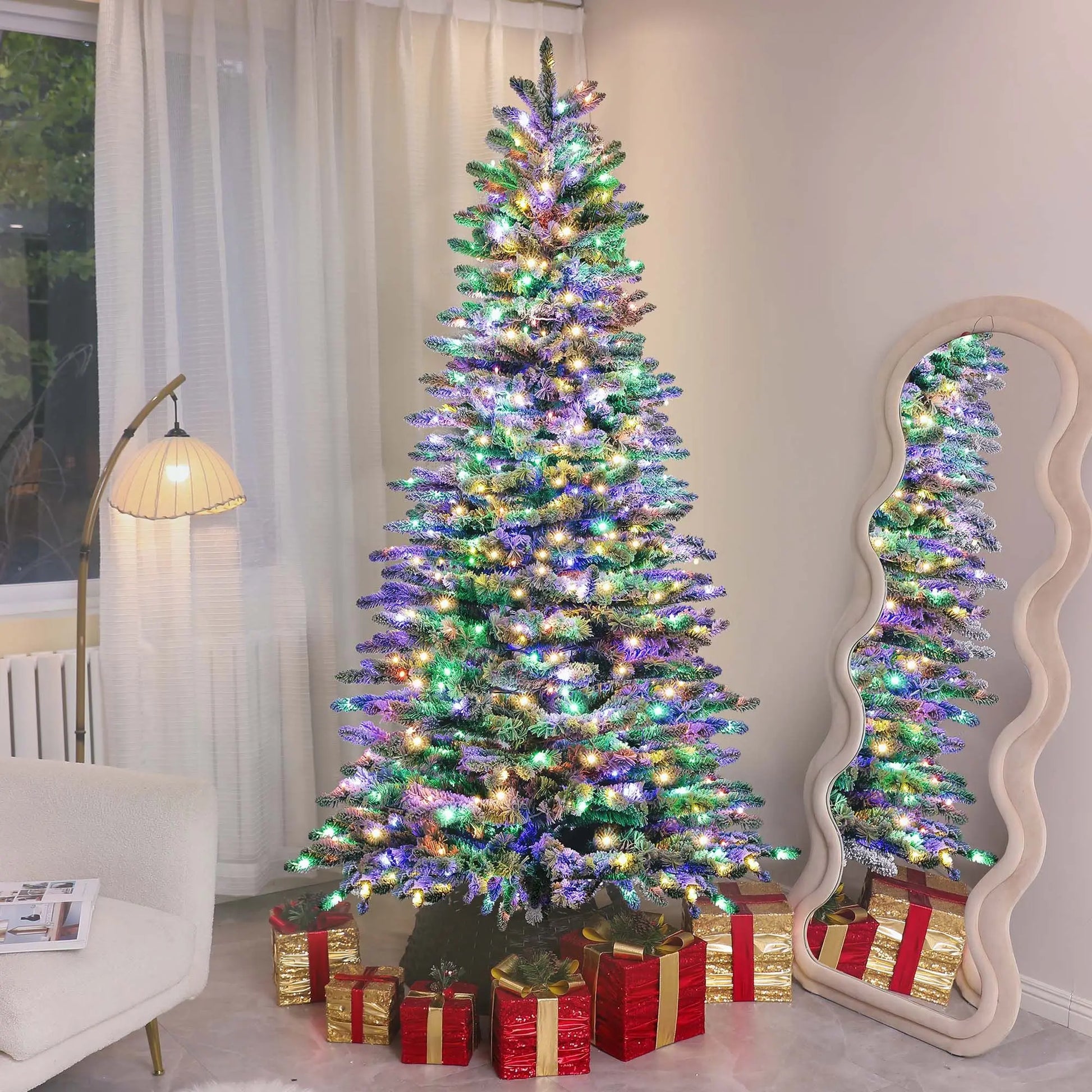 HKM-068243 7.5 ft Snow Flocked Pre-Lit Artificial Mountain Pine Christmas Tree with 500 LED Lights