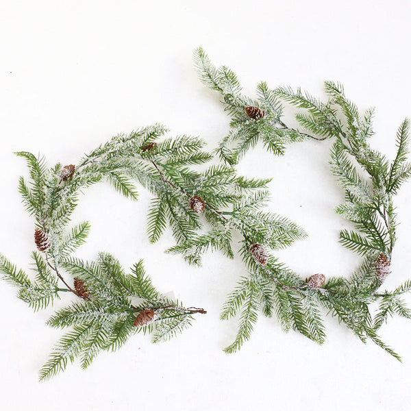 HKM-069075 Creative Snowflake Pine Branch Decoration with Red Fruit Ornaments