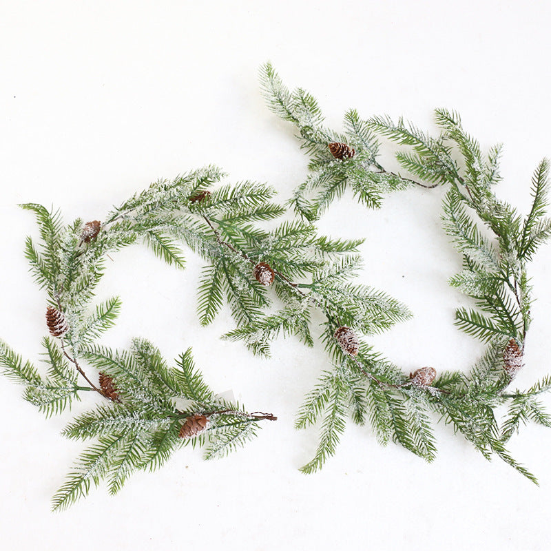 HKM-069075 Creative Snowflake Pine Branch Decoration with Red Fruit Ornaments