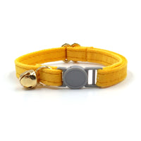 HKM-0706621 Safety Bell Cat Collar with Adjustable Cloth Design for Pet Comfort