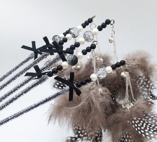 HKM-0711229 Plush Funny Cat Toy with Dot Drop Feather Design