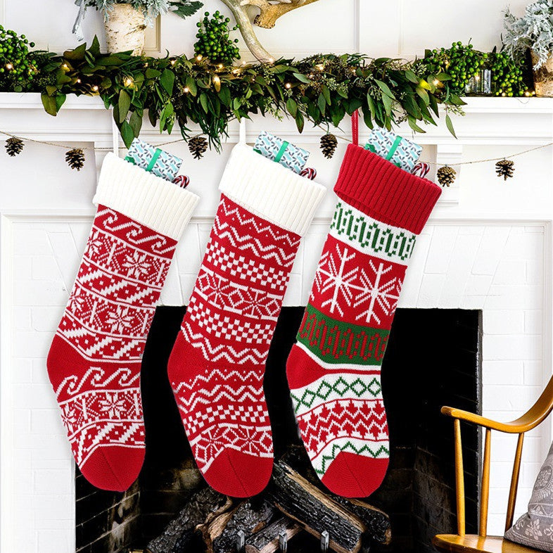 HKM-074515 Cozy Red and Green Wool Christmas Socks for Holiday Comfort