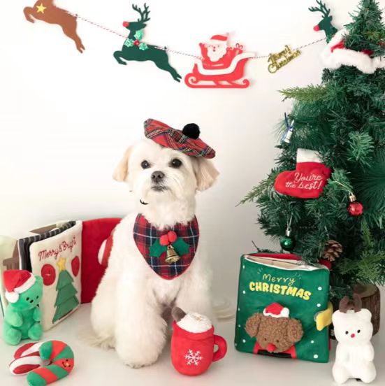 HKM-0759485 Christmas-Themed Plush Dog Toy: Food Hiding Book for Playtime Fun