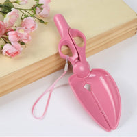 HKM-0773949 Pet Waste Pickup Device Made of Non-Toxic Resin with Paper Card Packaging