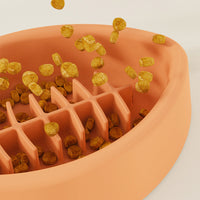 HKM-0934205 Silicone Anti-Choke Slow Feeding Bowl with Suction Cup for Pets