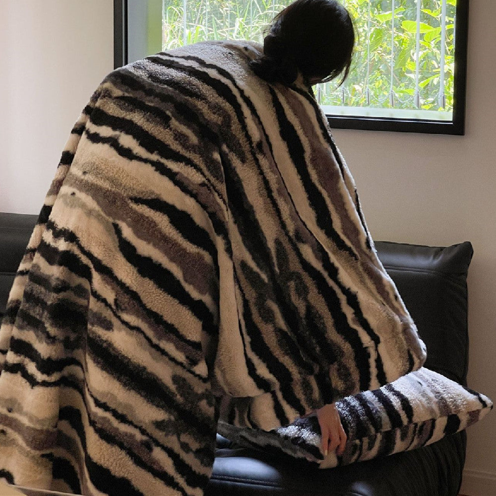 HKM-099411 Tie-Dyed Zebra Stripes Nap Blanket - Black and Beige, Modern Polyester Fiber, 150x200 cm & 100x150 cm Options