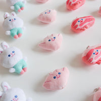 HKM-1087165 Portable Plush Sounding Toys - Pork Belly, Little White Rabbit & Shell Designs