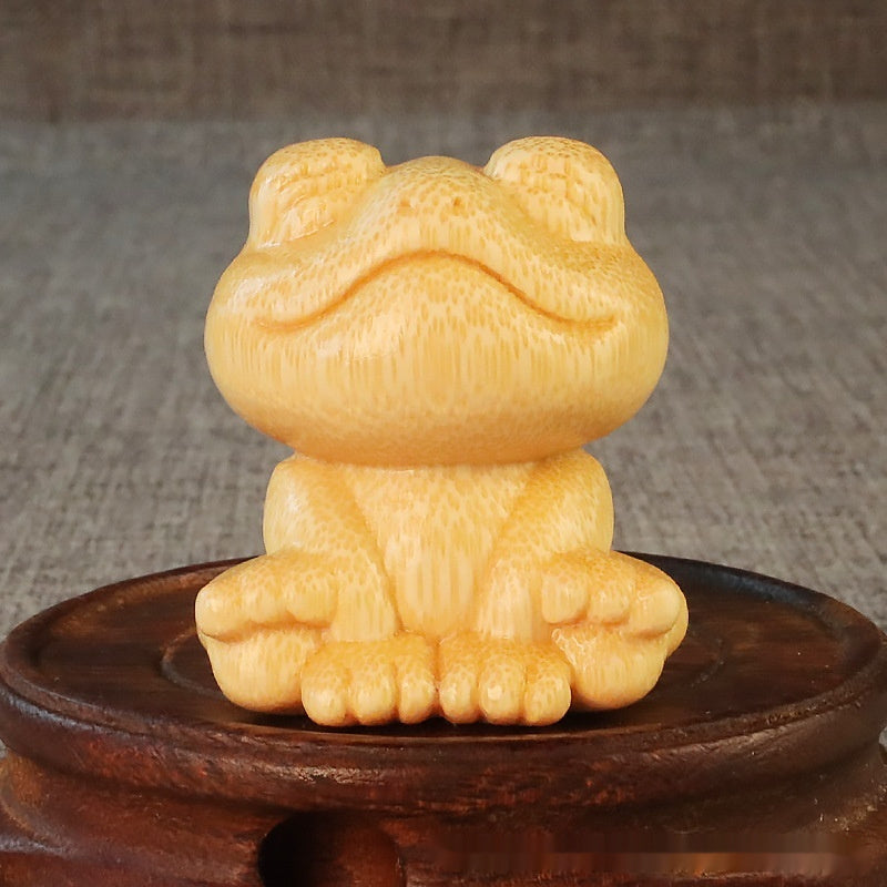 HKM-110547 Smiling Frog Bamboo Carving Ornament - Cute 5cm Décor for Gifts and Collectibles