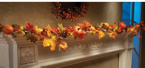 HKM-111379 Autumn Pumpkin and Maple Leaf Rattan Garland with LED Lights, 1.8m Decorative Pendant for Seasonal Home Decor