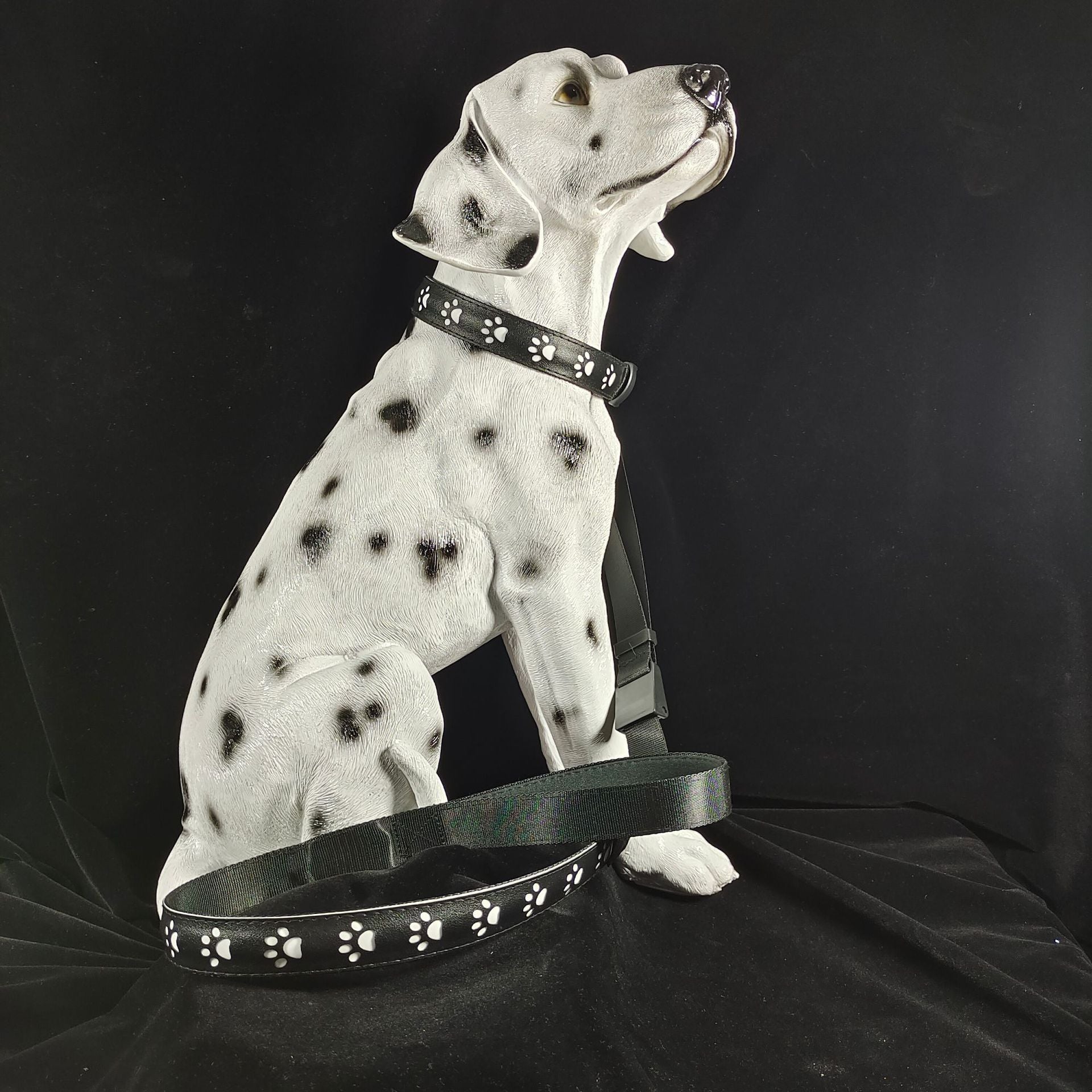HKM-1118909 7-Color LED Luminous Dog and Cat Traction Collar with USB Charging