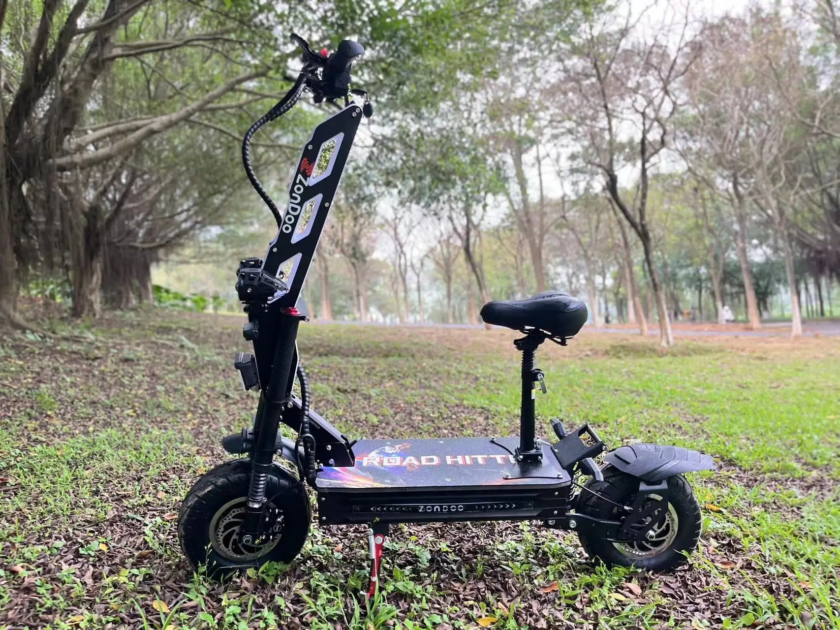 HKM-113939 72V Dual Motor Folding Electric Scooter, 4000W Power, Max Speed 68MPH, 13-Inch Tires