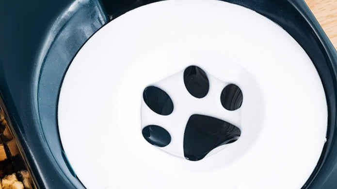 HKM-1148093 Automatic Pet Feeder with Integrated Cat and Dog Bowl for Convenient Feeding