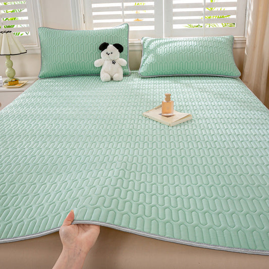 HKM-118355 Cooling Summer Mattress Made with Ice Silk and Natural Latex, Available in Multiple Sizes and Colors