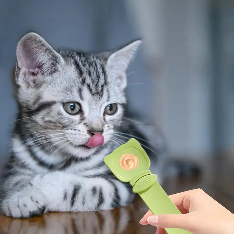 HKM-1253437 Portable Cat Treat Spoon for Easy Feeding and Bonding with Cats