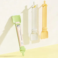 HKM-1253437 Portable Cat Treat Spoon for Easy Feeding and Bonding with Cats