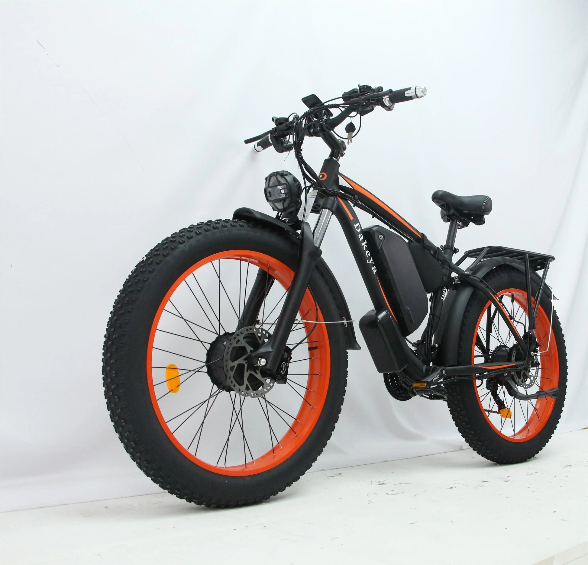 HKM-125587 Electric Fat Tire Bicycle 26 Inch 2000W with 21 Speed Gears and Disc Brake, Ideal for Snowy Terrain