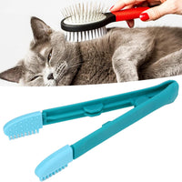 HKM-1286205 Gentle Tear Stain Remover for Cats and Dogs with Soft Rubber Eye Comb