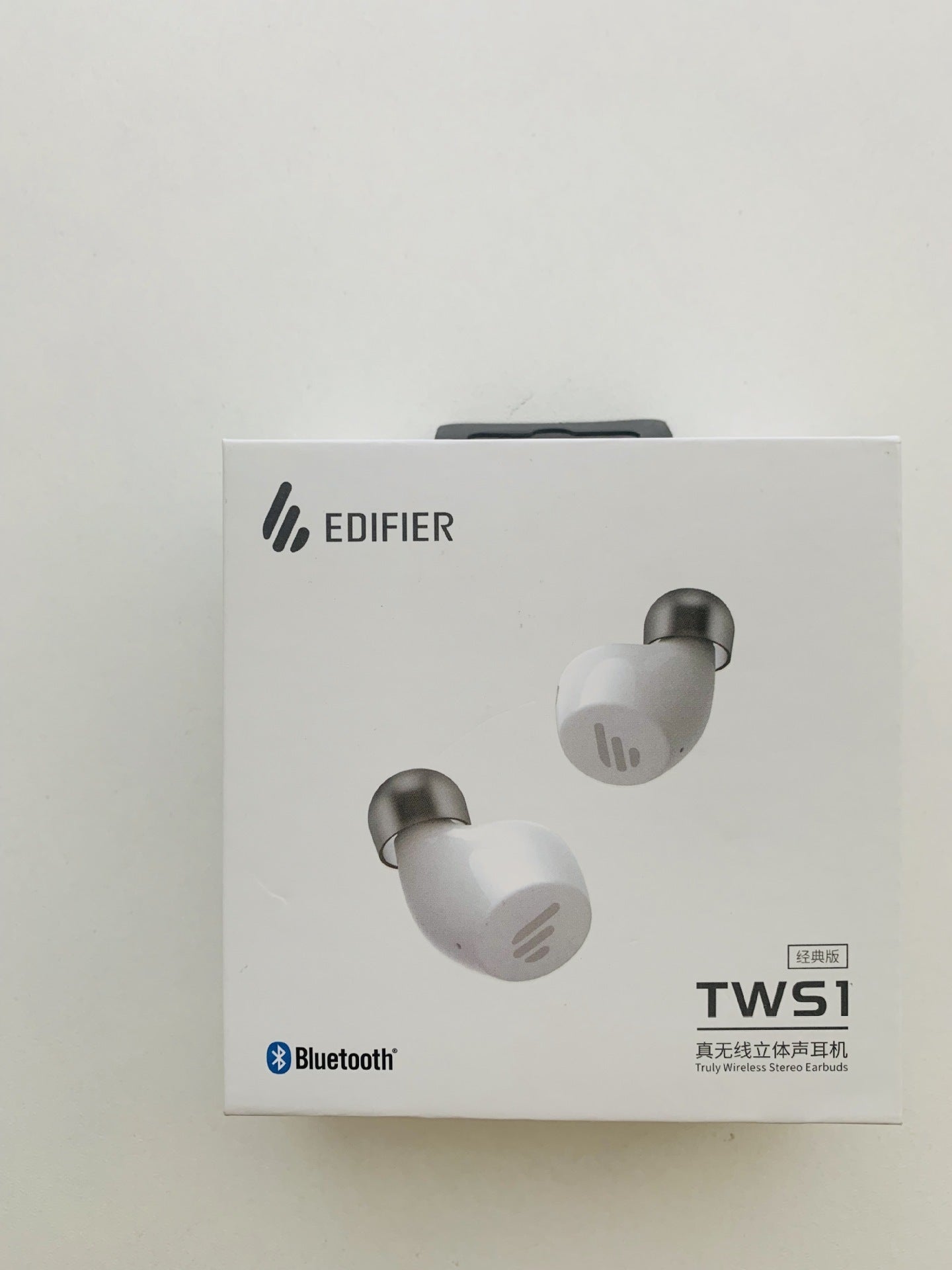 HKM-129043 Edifier Wireless Bluetooth Headset with 32-Hour Battery Life and IPX5 Waterproof Rating