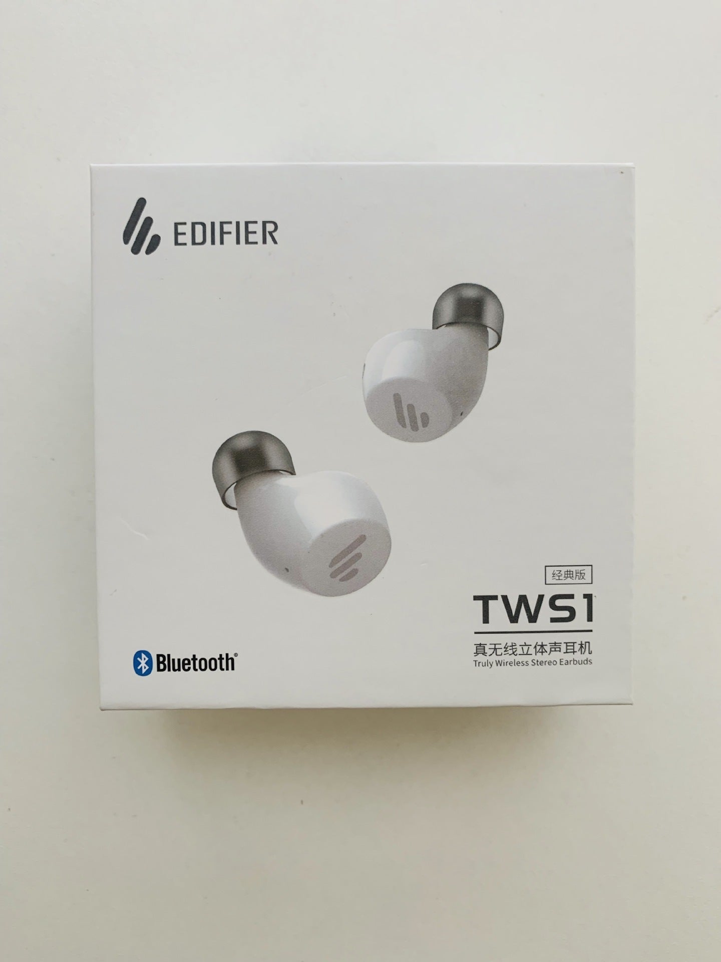 HKM-129043 Edifier Wireless Bluetooth Headset with 32-Hour Battery Life and IPX5 Waterproof Rating