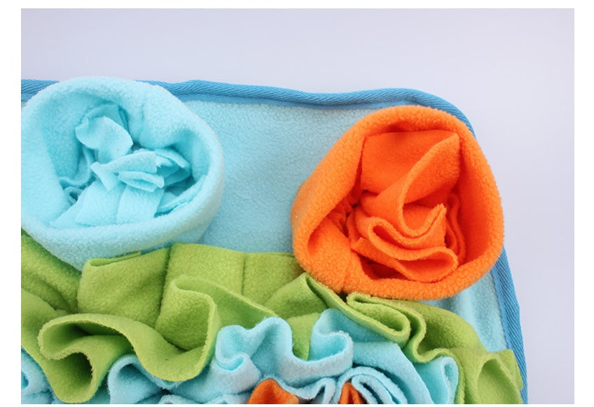 HKM-1382077 Dog Sniffing Pad - Macaron Square Design, Canvas and Fleece, Non-Slip Bottom, 50x45 cm, 400g