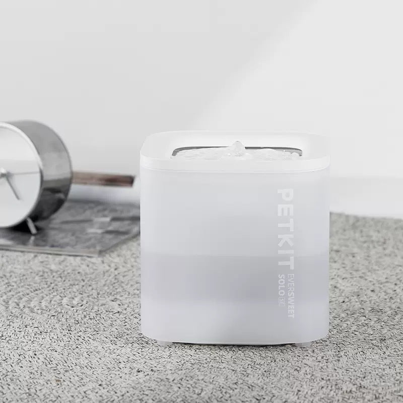 HKM-138643 Wireless Pet Water Dispenser with 5 Replacement Filters for Dogs and Cats