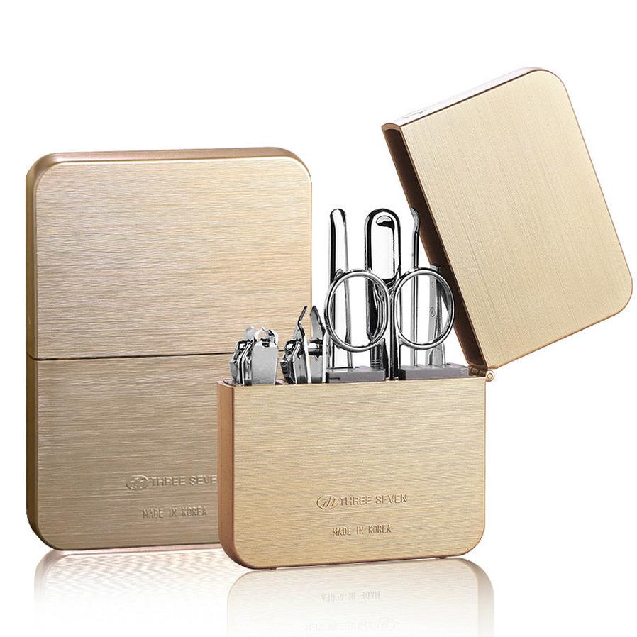 HKM-140563 Carbon Steel Nail Clippers Set with Diagonal Cut, Flat Cut, Dead Skin Shovel, Nail File, Eyebrow Clip, Ear Pick, and Eyebrow Scissors