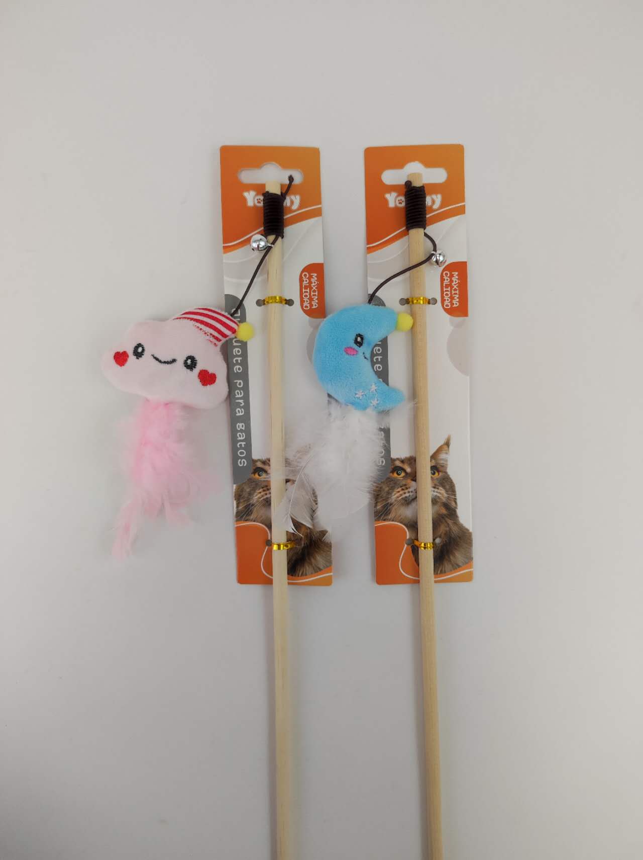 HKM-1409085 Whimsical Cat Toy for Interactive Play and Mental Stimulation