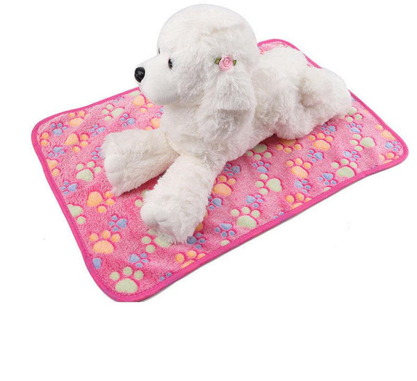 HKM-141907 Cozy Coral Fleece Dog Blanket - Soft and Warm for Autumn & Winter