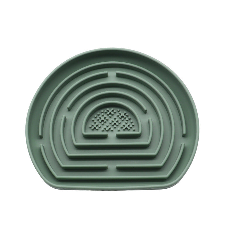 HKM-1448765 Anti-Choke Silicone Pet Food Bowl with Suction Cup for Dogs and Cats - Slow Feeding Design in Green, Blue, Brick Red