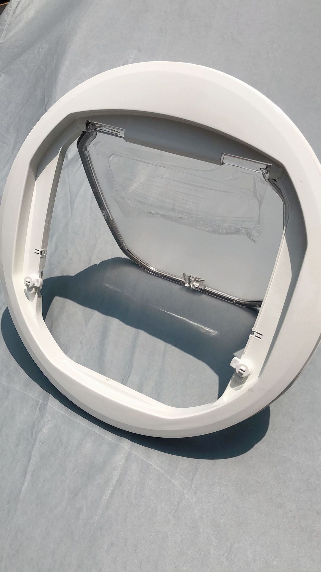 HKM-1488573 Round Lockable Pet Door with Weather Seal - Fits Glass Panels, Model XA-210