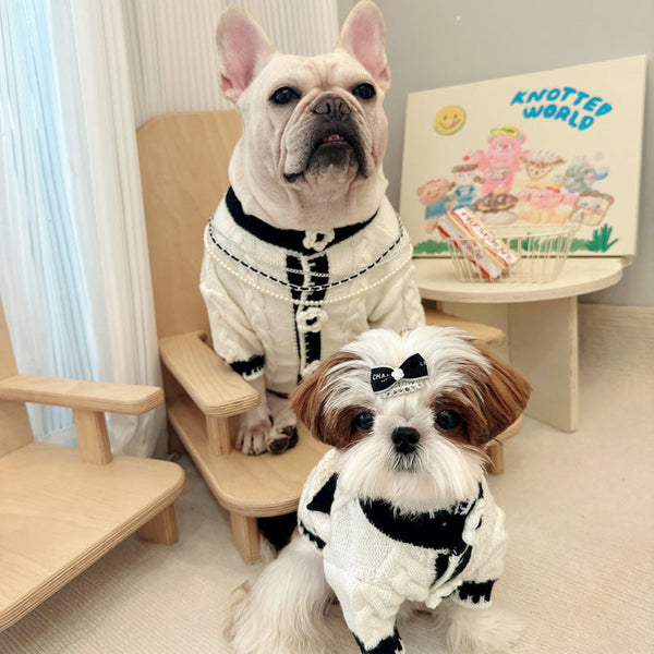 HKM-1548861 Classic Black and White Dog Sweater for Autumn and Winter, Available in Multiple Sizes