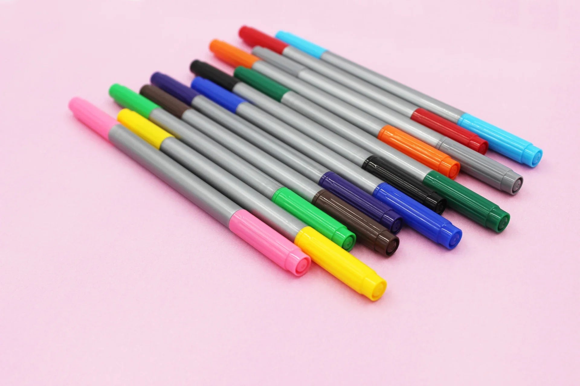 HKM-158163 Dual Tip Felt Tip Markers - Assorted Colours for Art, School and Office Use
