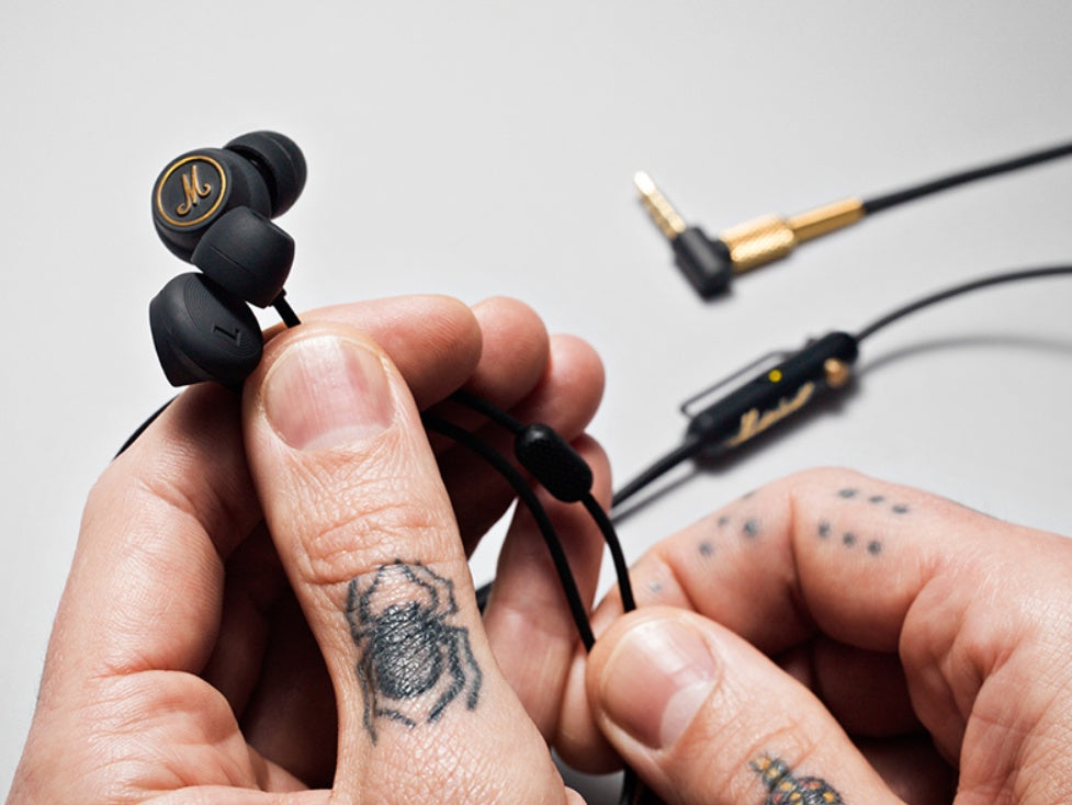 HKM-158227 Gold In-Ear Earplugs with L-Bend Plug Design