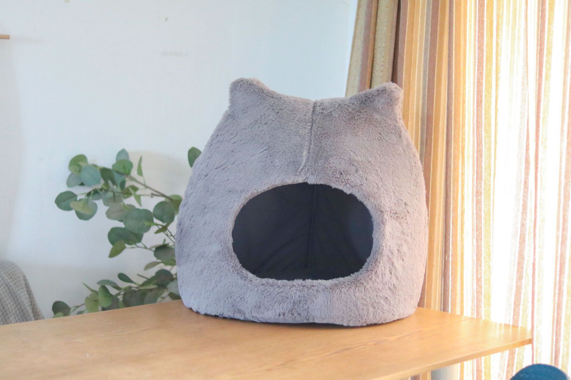 HKM-1658941 Cozy Cat Nest for Autumn and Winter ¨C Removable, Washable, Semi-Closed Design with Cat Ears, Universal for All Seasons