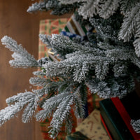 HKM-166547 7.5 Foot Hinged Artificial Christmas Tree with Realistic Branches and Steel Base