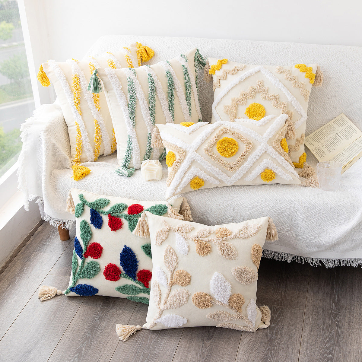 HKM-170771 Bohemian Geometric Tufted Pillowcase with Embroidery and Tassels