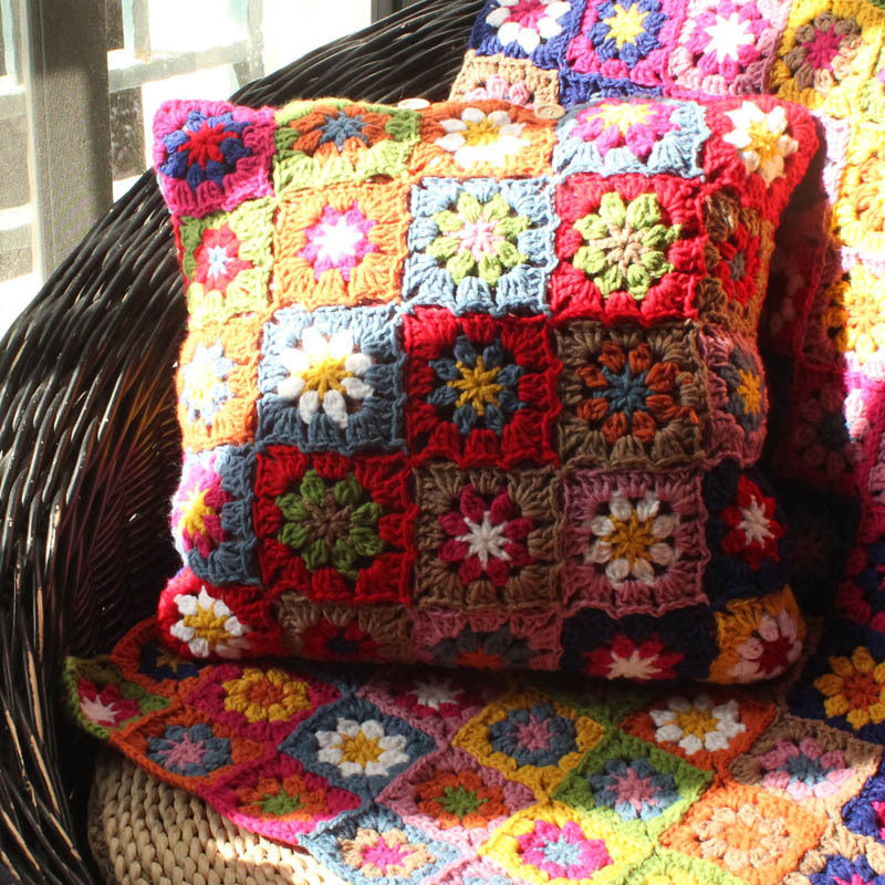 HKM-171539 Nordic Hand Hook Flower Design Pillow Cover - 40x40 cm