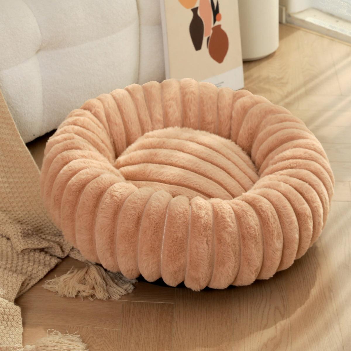 HKM-1813053 Cozy Round Plush Rabbit Mat for Cats and Dogs - Warm Winter Nest Bed