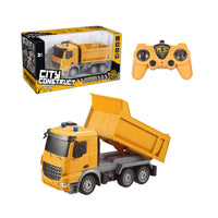 HKM-191443 1:24 Remote Control Truck with Light and USB Charger for Kids 2-4 Years