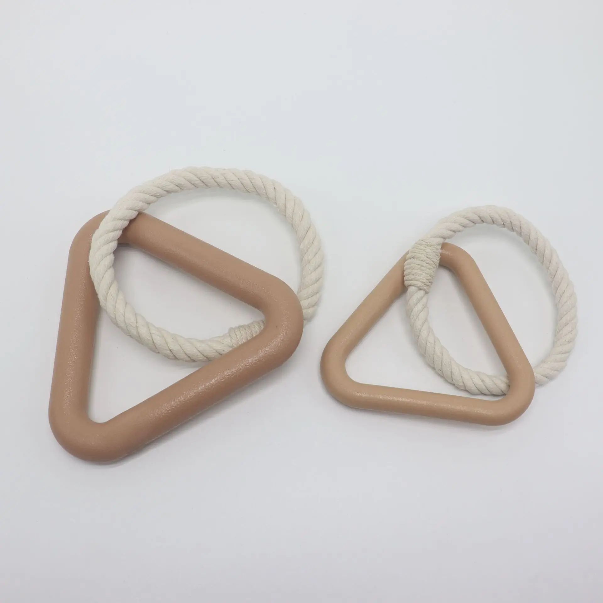 HKM-1936957 Large Triangular Pull Ring Toy Made of Durable Cotton Rope for Interactive Pet Play