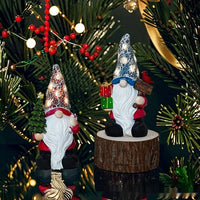 HKM-195219 Handcrafted Christmas Tree Old Man Carved Statue Ornament for Holiday Decor