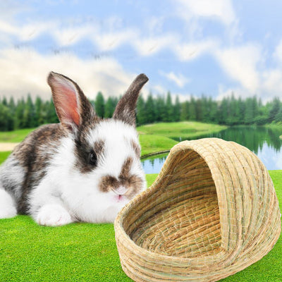 HKM-1990589 Natural Hand-Woven Grass Nest for Small Animals - Straw and Corn Husk Cradle