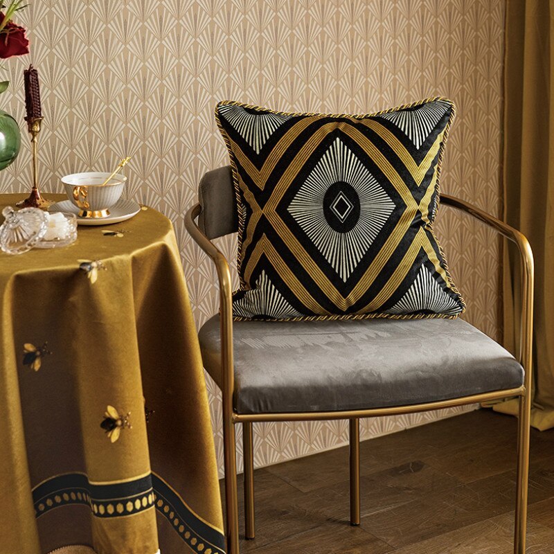 HKM-210131 Italian Velvet Geometric Cushion Cover Pillowcase - 45x45 cm Soft Plush Design