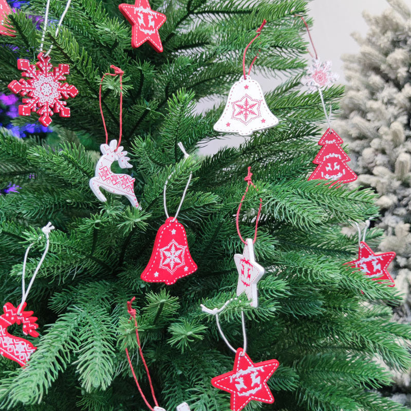 HKM-216275 Wooden Christmas Pendant Decorations - Set of 5 Rustic Holiday Ornaments in Red and White - European Style Decor