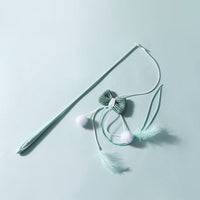 HKM-2165181 Cat Teaser Toy with Feathers and Long Bite-Resistant Pole for Engaging Playtime