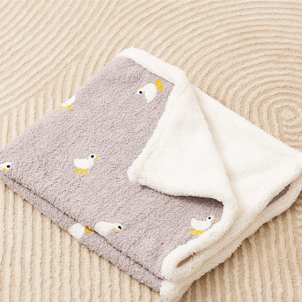 HKM-2183229 Cozy Flannel Pet Blanket for Cats and Small Dogs - Soft, Warm, Machine Washable Options Available