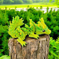 HKM-2207037 Bamboo Joint Dragon Decorative Sculpture with Exquisite Details and Realistic Design