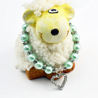HKM-2285885 Elegant Imitation Pearl Pet Necklace with Alloy Pendant and Rhinestone Accents